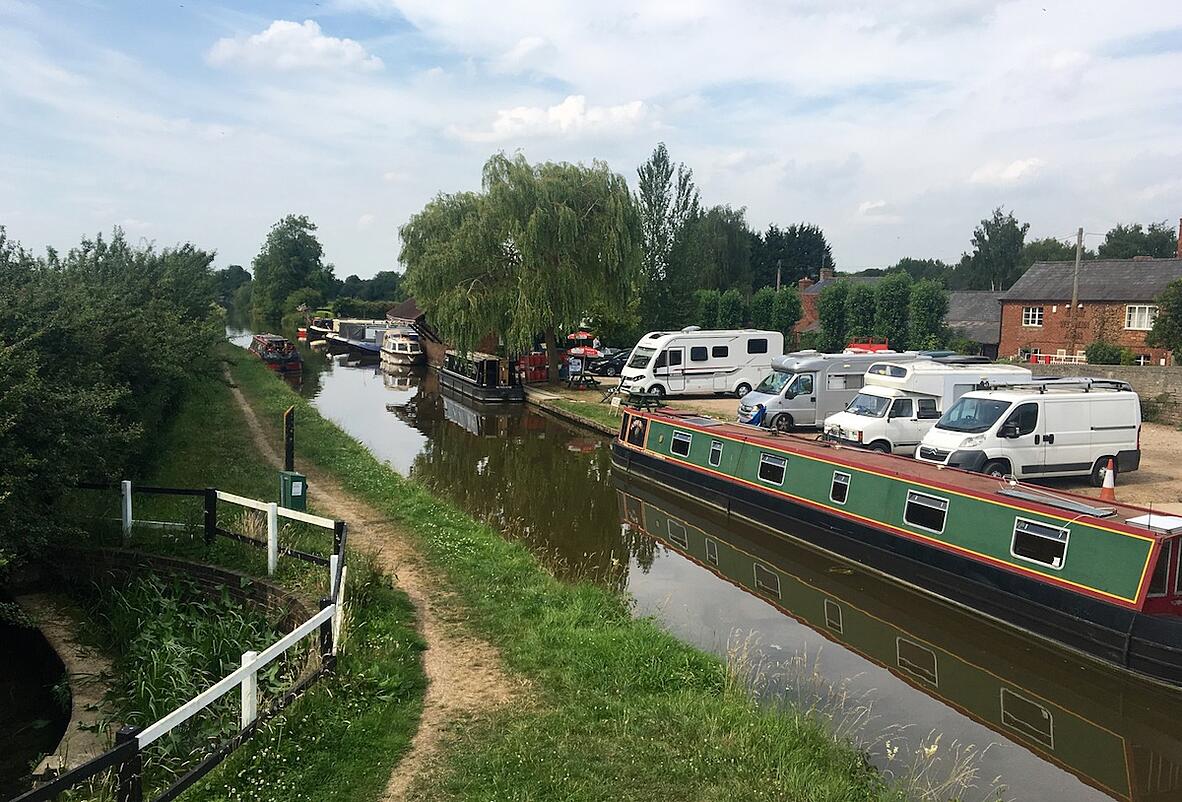 Kanalbåter i Oxford Canal og punting i Cambridge. Perfekt finale!